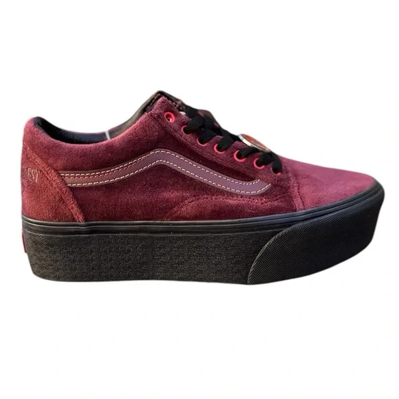 NWT Vans x Disney Poison Apple Sneakers